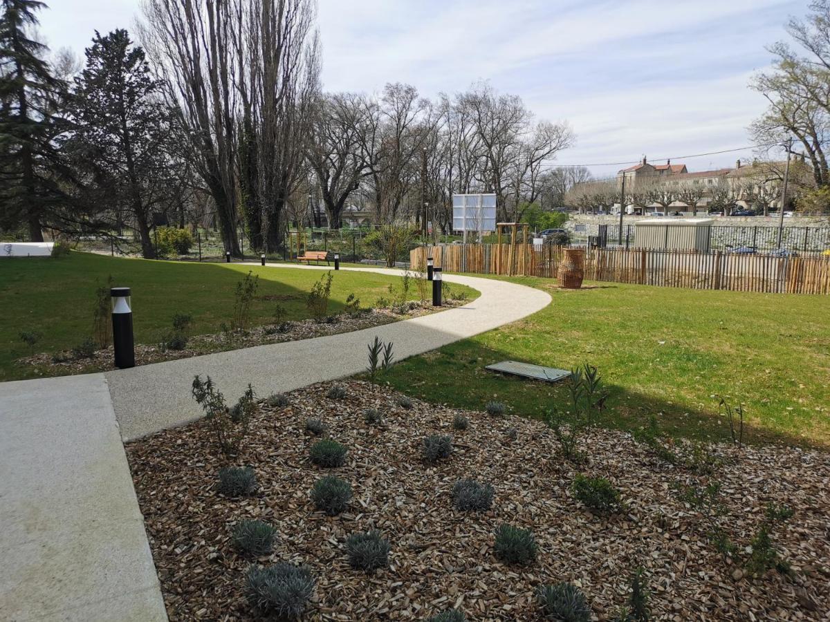 Residence Service Senior Domitys Les Alexis Montélimar Buitenkant foto