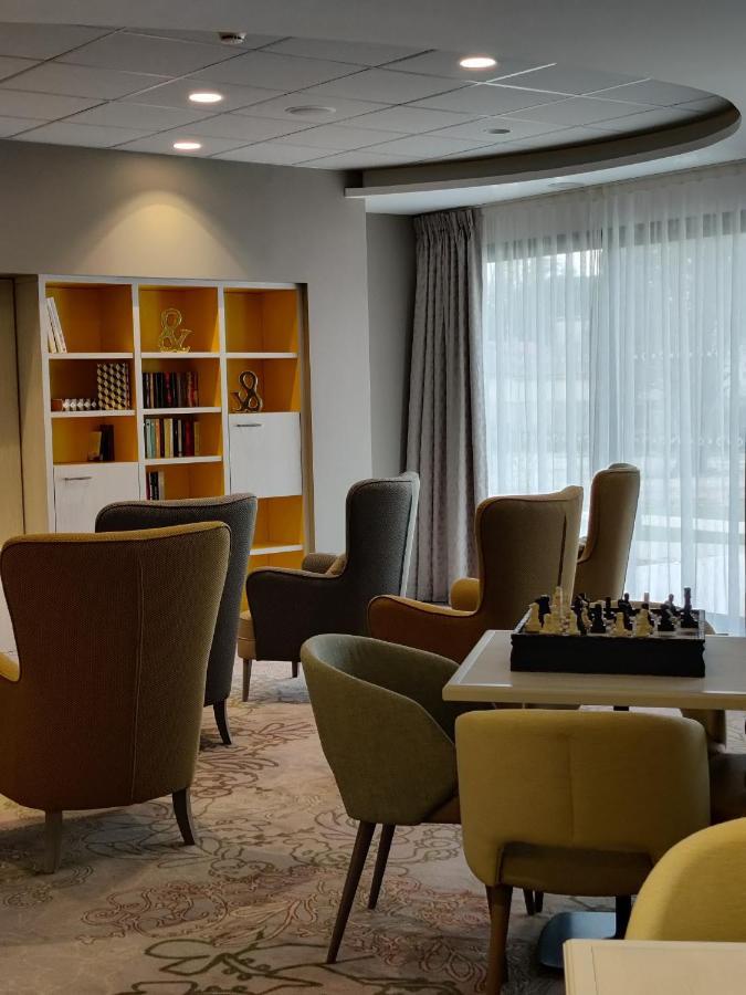 Residence Service Senior Domitys Les Alexis Montélimar Buitenkant foto